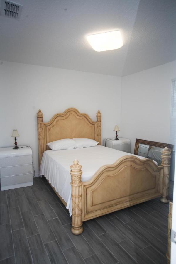 A Beautiful Queen Bedroom Орландо Екстер'єр фото